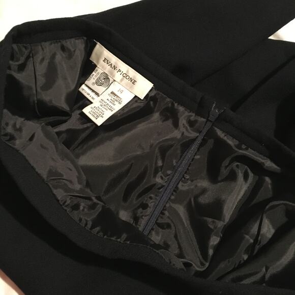 Evan Picone 100 % wool mini pencil skirt. Made in the USA - Picture 7 of 11